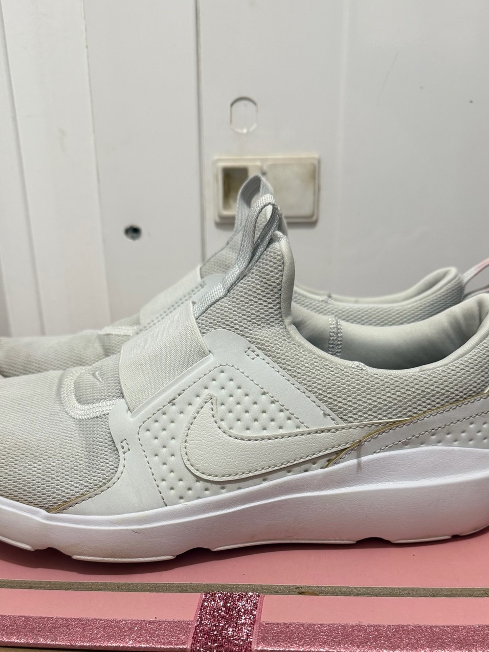 Nike Slip-On Sneakers in Light Gray and White